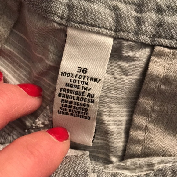 Calvin Klein size 36 light gray & white lightweight cotton shorts - Picture 9 of 15